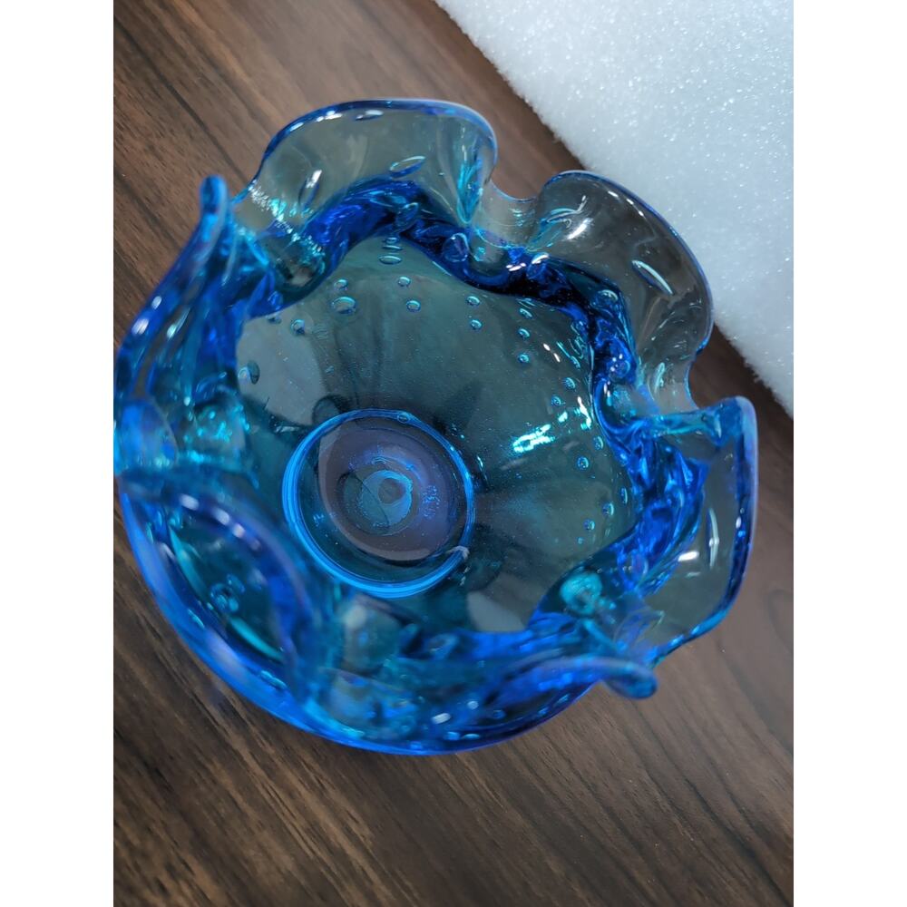 Vintage Blue Hand Blown Art Glass Bowl Murano Style Controlled Bubble MCM - Picture 5 of 5